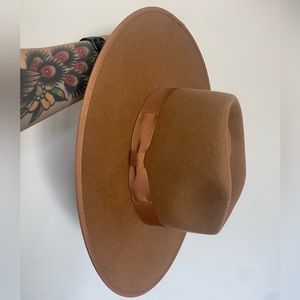 Lack of color rancher hat